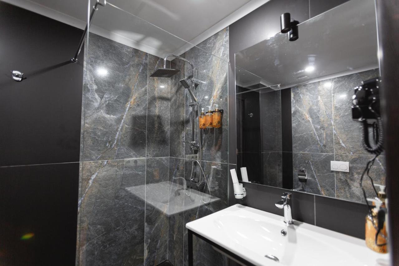 West Inn Georgia Кутаїсі Екстер'єр фото
